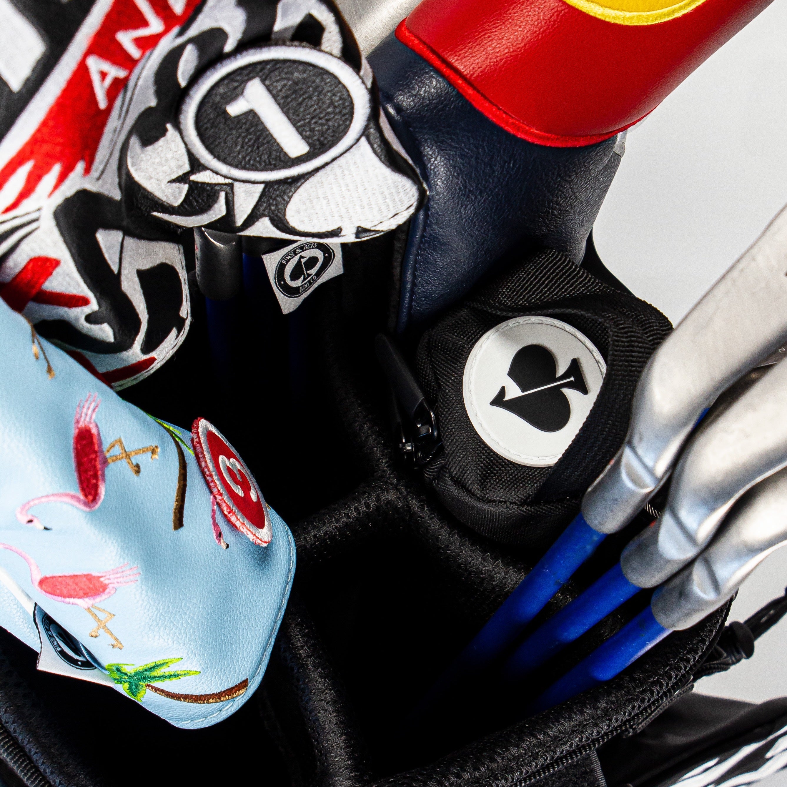 Golf Bag Beer Sleeve – Insulated 7-Can Cooler in Black