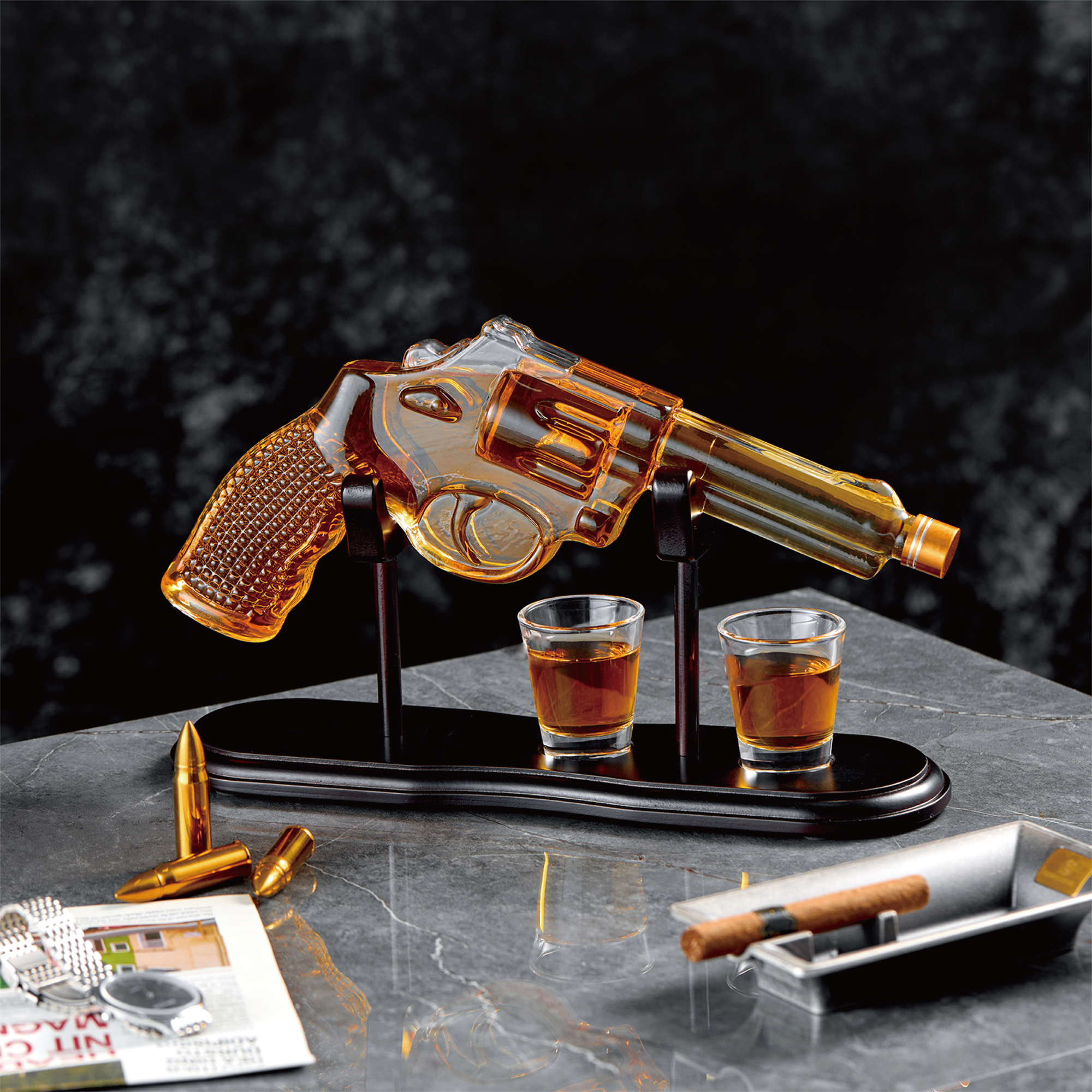 Gun Whiskey Decanter & Shot Glass Set - Lead-Free Borosilicate Glass | Gift Boxed