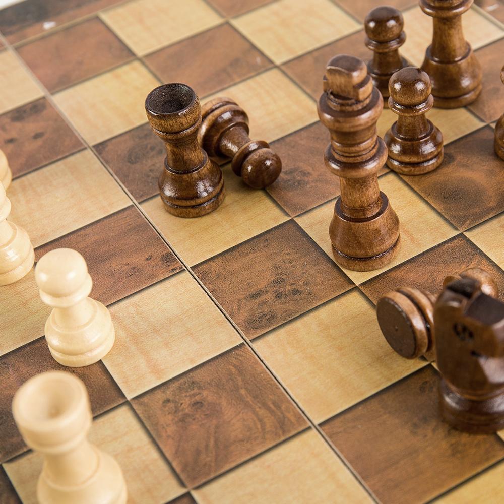 Foldable Wooden Chess Set – Portable Lightweight Board Game for Home, Travel & Gifting