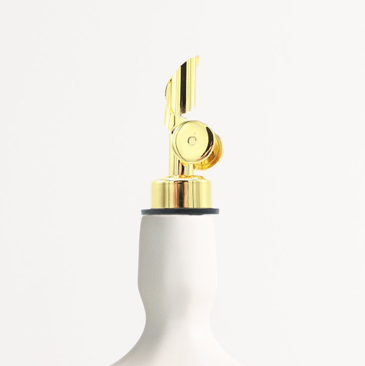 Self-Closing Gold Bottle Spout – Bar Pourer for Spirits & Liquor